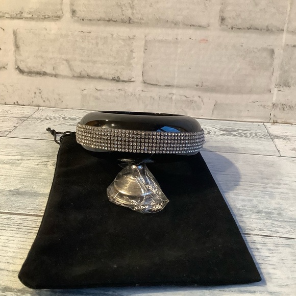 Hillside-Kit Bracelet Bangle Flask With Funnel. - Picture 7 of 9
